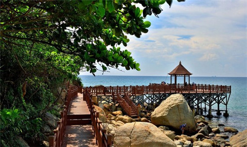 六年二班串串加盟一年盈利大约是多少钱，六年二班串串加盟这个品牌怎么样